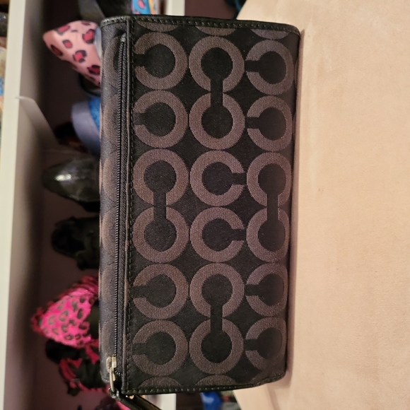 Coach Wallet - Picture 2 of 6